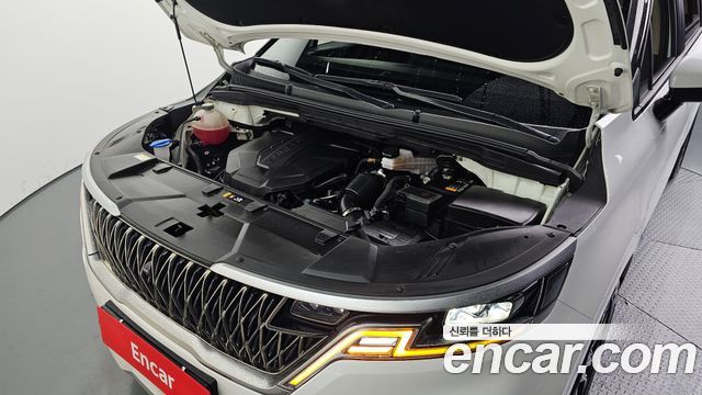 Kia Canival 2023 — photo 6