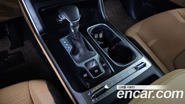 Kia Canival 2023 — photo 12