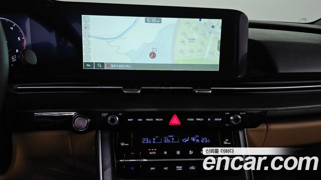 Kia Canival 2023 — photo 17