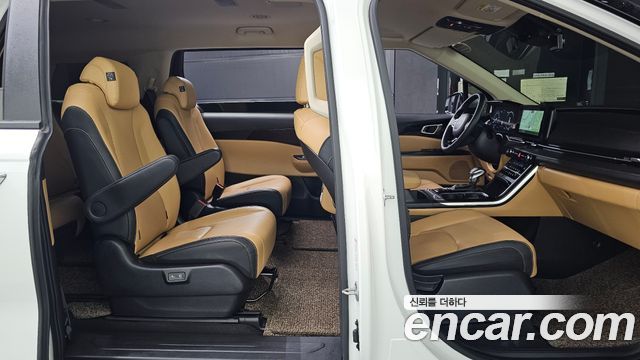 Kia Canival 2023 — photo 24