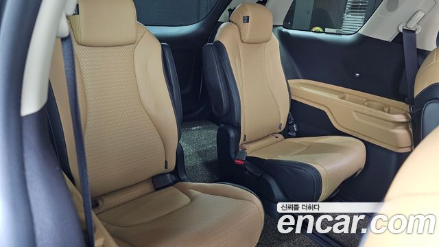 Kia Canival 2023 — photo 25