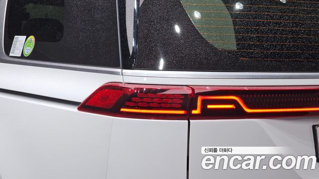 Kia Canival 2023 — photo 9