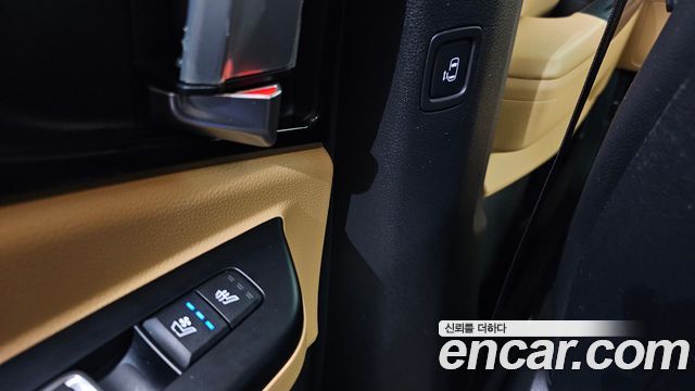 Kia Canival 2023 — photo 28