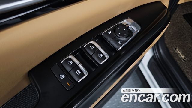 Kia Canival 2023 — photo 29