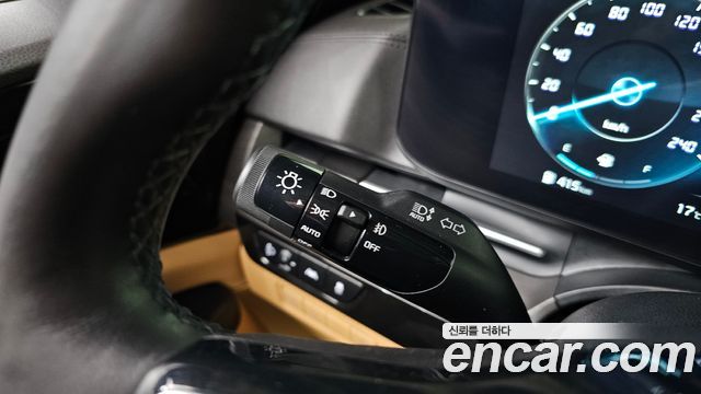 Kia Canival 2023 — photo 30