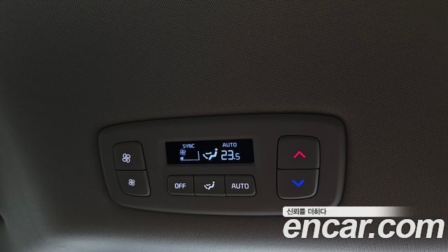 Kia Canival 2023 — photo 33