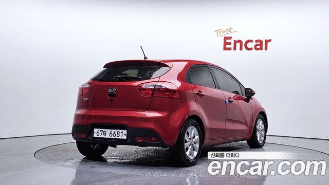 Kia pride 2014 — photo 2