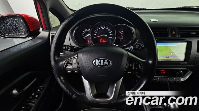 Kia pride 2014 — photo 11