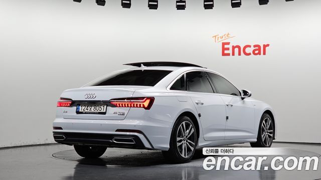 Audi A6 2022 — photo 2