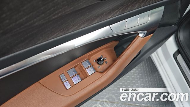Audi A6 2022 — photo 29
