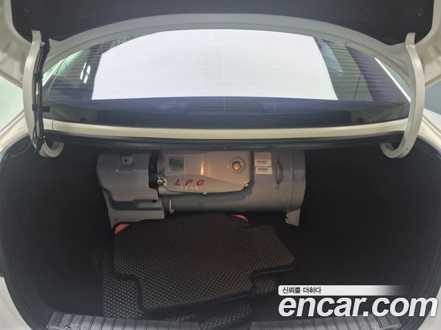 Kia K5 2012 — photo 11