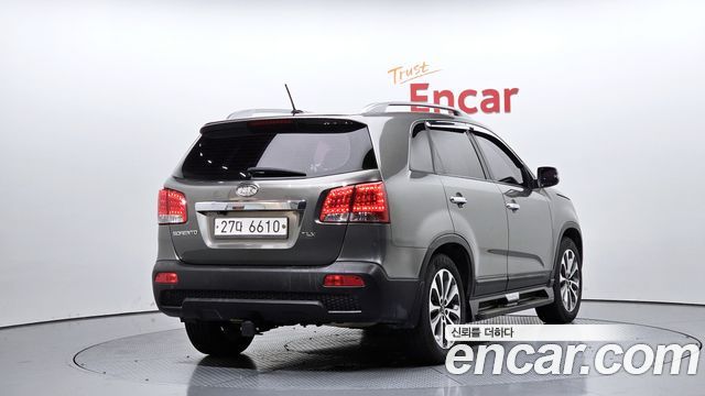 Kia Sorento 2012 — photo 2