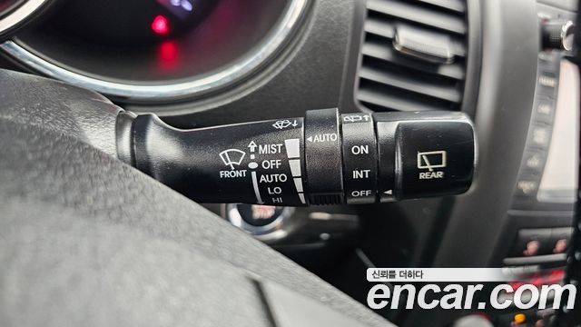 Kia Sorento 2012 — photo 28