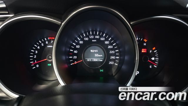 Kia K5 2015 — photo 11