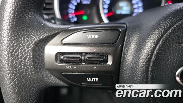 Kia K5 2015 — photo 24