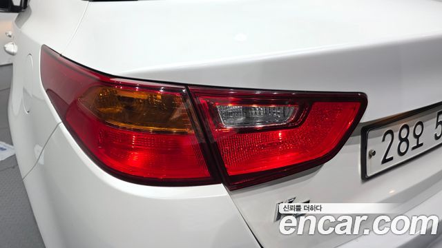 Kia K5 2015 — photo 9