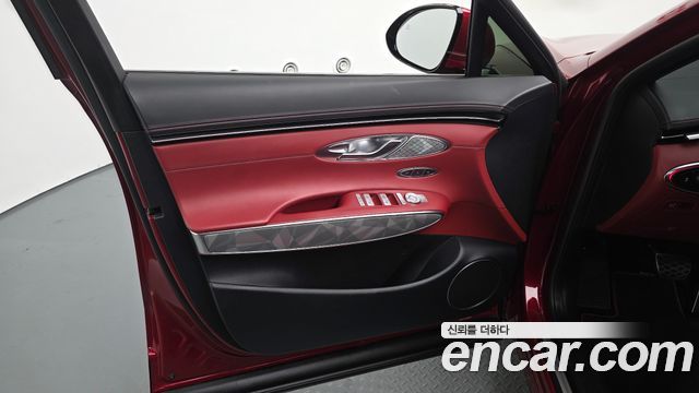 Genesis GV70 2024 — photo 14