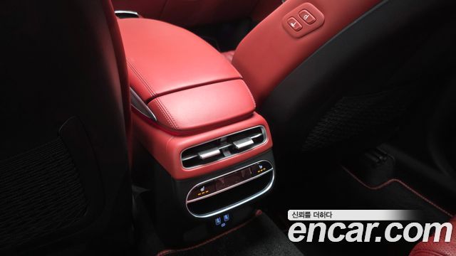 Genesis GV70 2024 — photo 27