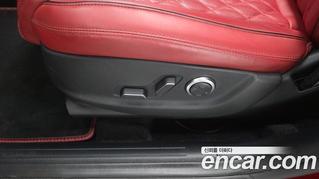 Genesis GV70 2024 — photo 30