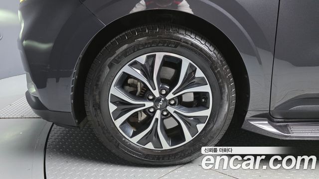 Kia Canival 2022 — photo 5