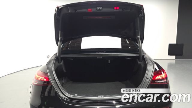 Mercedes-Benz E-Class 2022 — photo 26