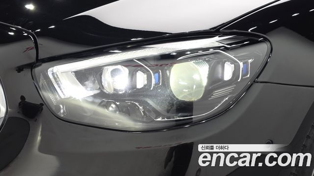 Mercedes-Benz E-Class 2022 — photo 8