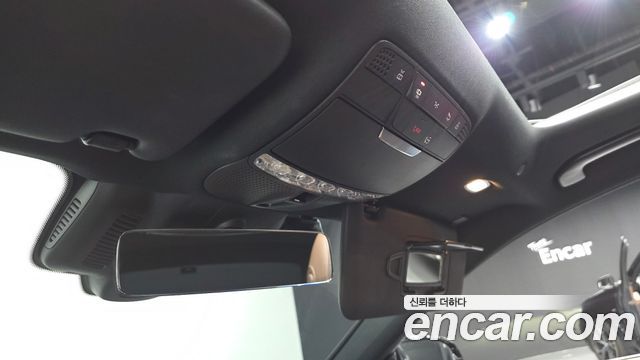 Mercedes-Benz E-Class 2022 — photo 28