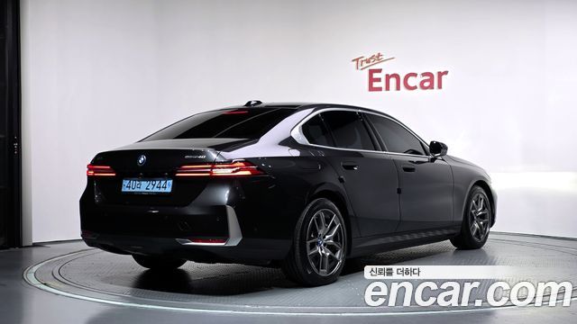 BMW i5 2024 — photo 2