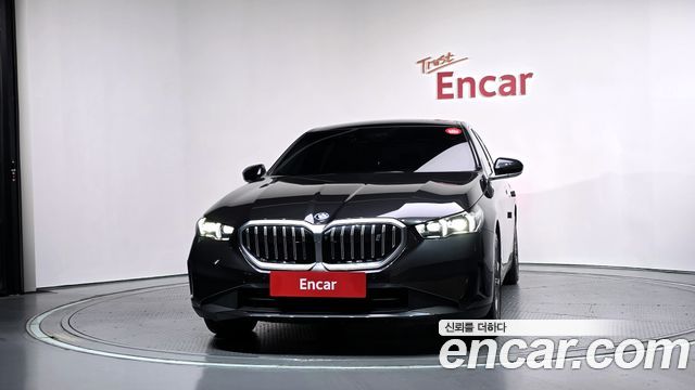 BMW i5 2024 — photo 3