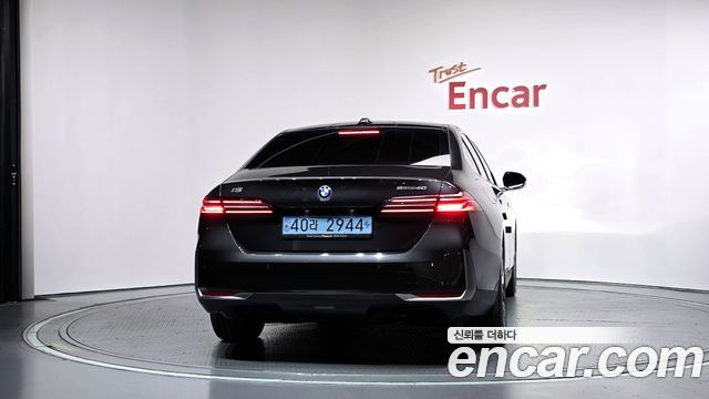 BMW i5 2024 — photo 4