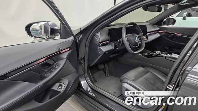 BMW i5 2024 — photo 10