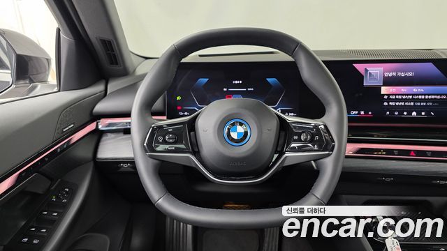 BMW i5 2024 — photo 13