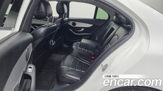 Mercedes-Benz C-Class 2017 — photo 11