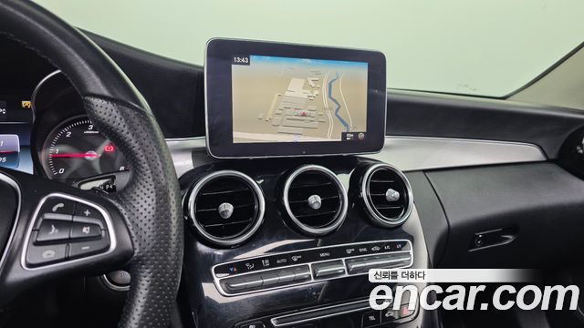 Mercedes-Benz C-Class 2017 — photo 12
