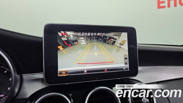 Mercedes-Benz C-Class 2017 — photo 14