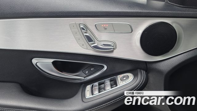 Mercedes-Benz C-Class 2017 — photo 18
