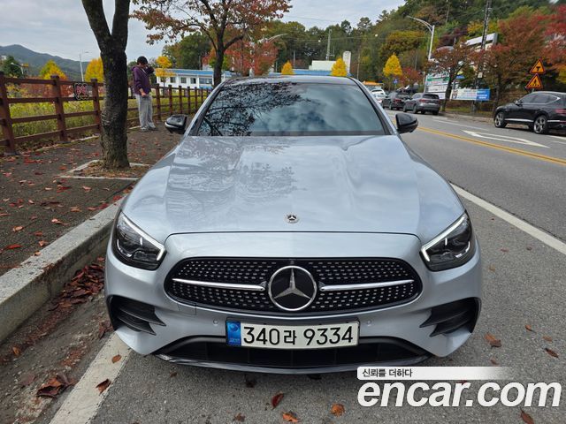 Mercedes-Benz E-Class 2023 — photo 3