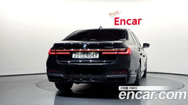 BMW 7-Series 2021 — photo 4