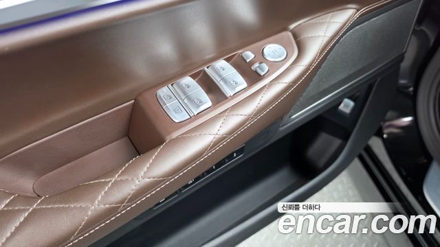 BMW 7-Series 2021 — photo 27