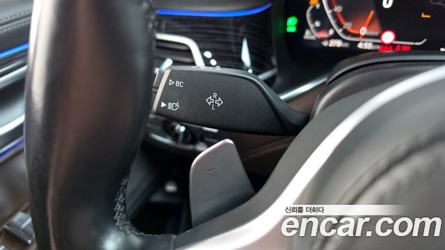 BMW 7-Series 2021 — photo 29