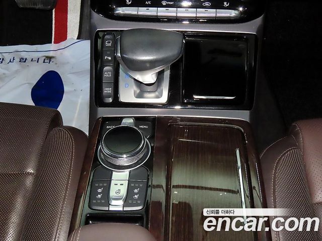 Genesis EQ900 2016 — photo 12