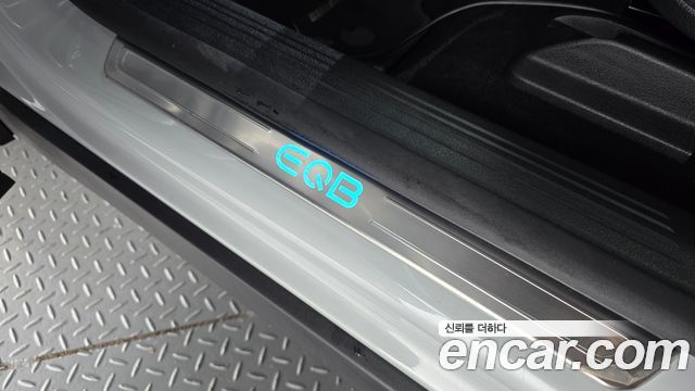 Mercedes-Benz EQB 2022 — photo 29