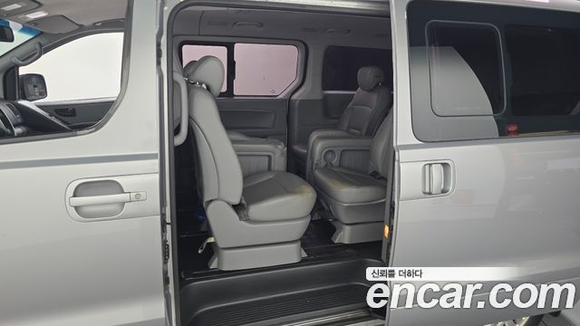 Hyundai Starex 2016 — photo 18