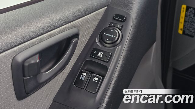 Hyundai Starex 2016 — photo 27