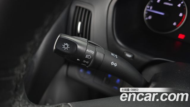 Hyundai Starex 2016 — photo 28