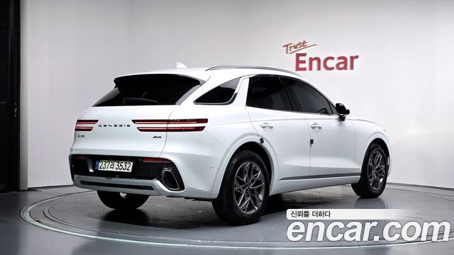 Genesis GV70 2021 — photo 2