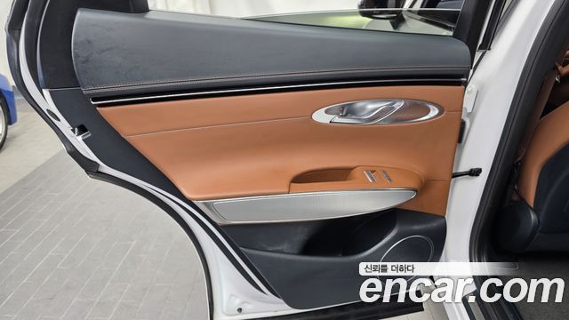 Genesis GV70 2021 — photo 15