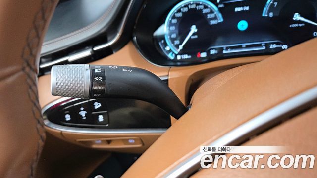 Genesis GV70 2021 — photo 27
