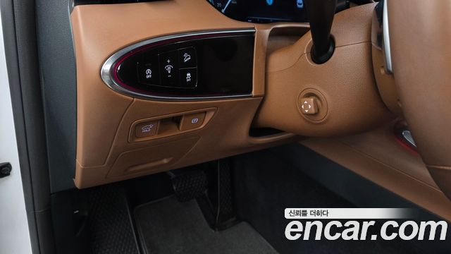 Genesis GV70 2021 — photo 34