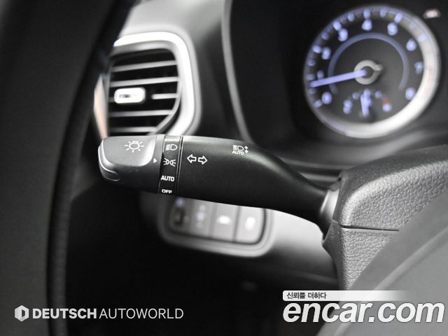 Hyundai Venue 2020 — photo 18